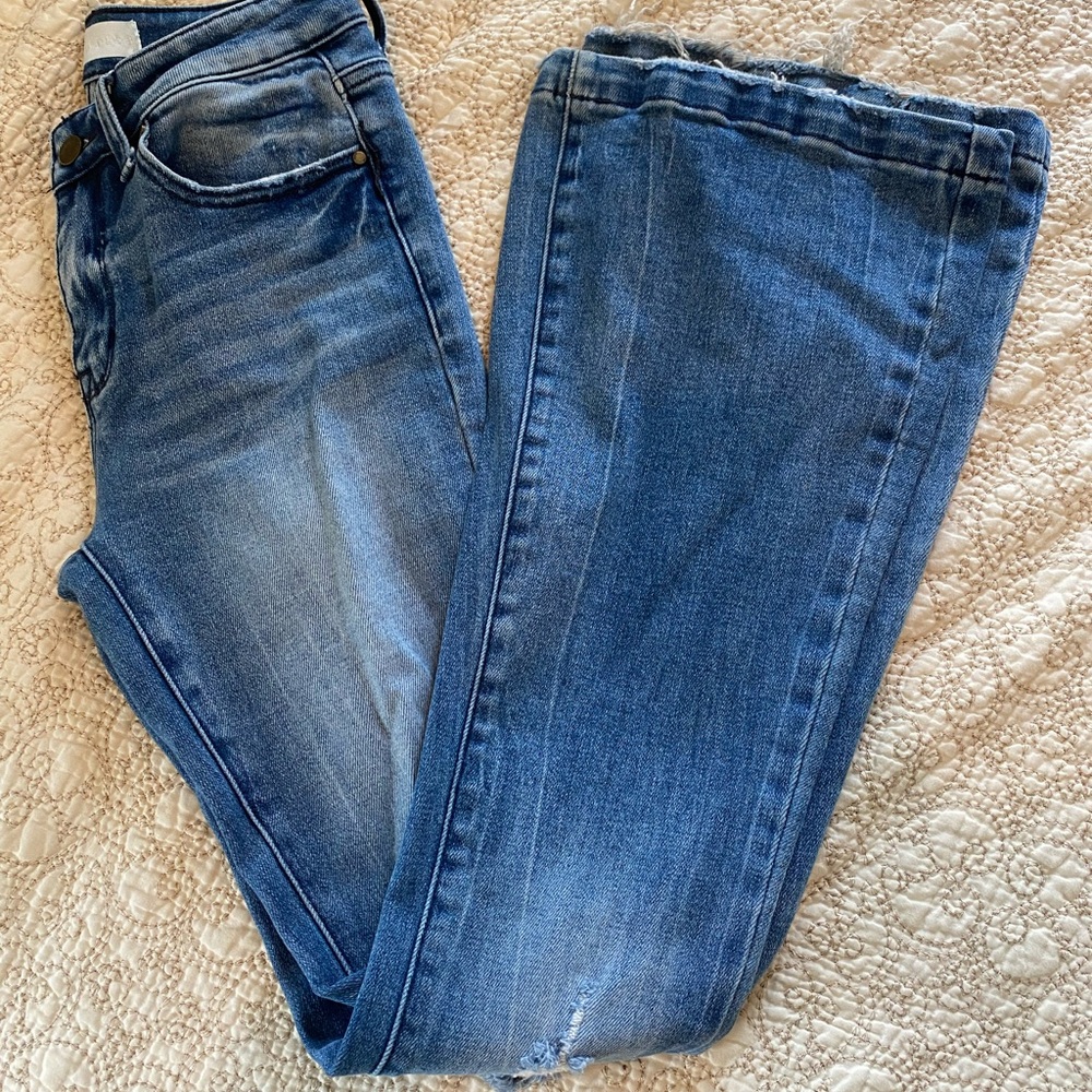 Petra 153 size 3/25 Flare distressed High Waisted jeans, with stretch